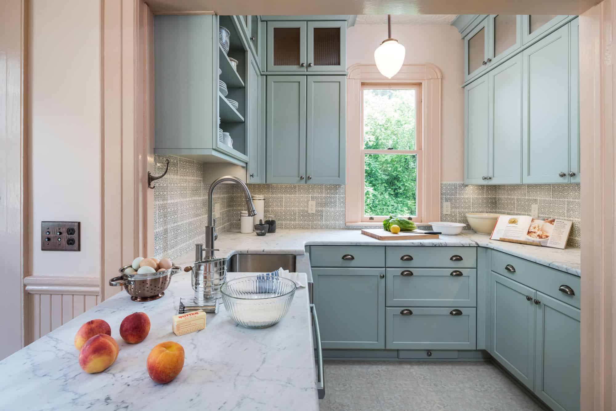 Small kitchen remodeling inspirations